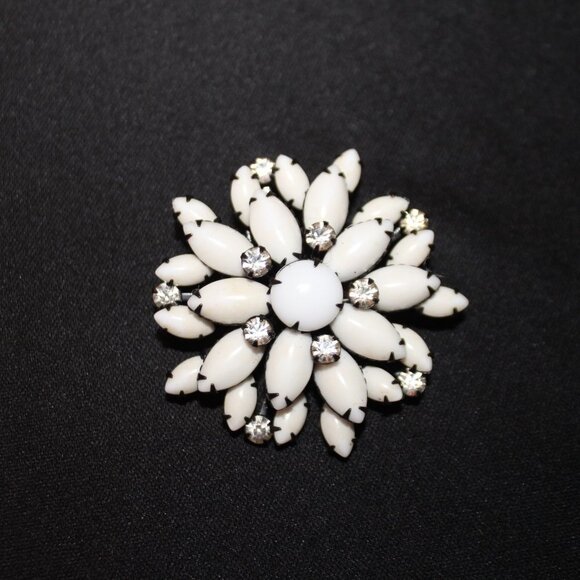 Vintage Milk Glass and Rhinestone Brooch - Picture 4 of 6
